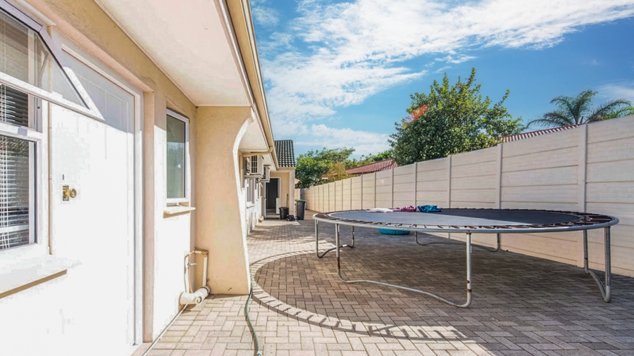4 Bedroom Property for Sale in Welgelegen Western Cape